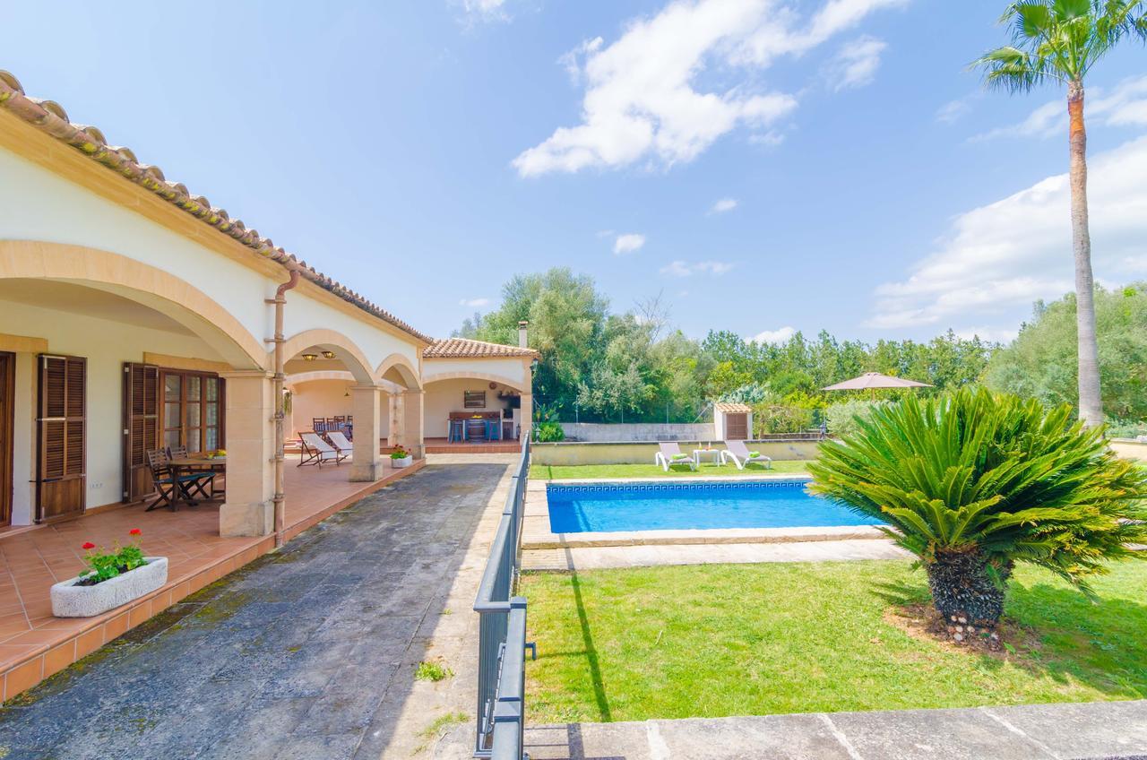 Ses Covetes Villa Petra  Bagian luar foto