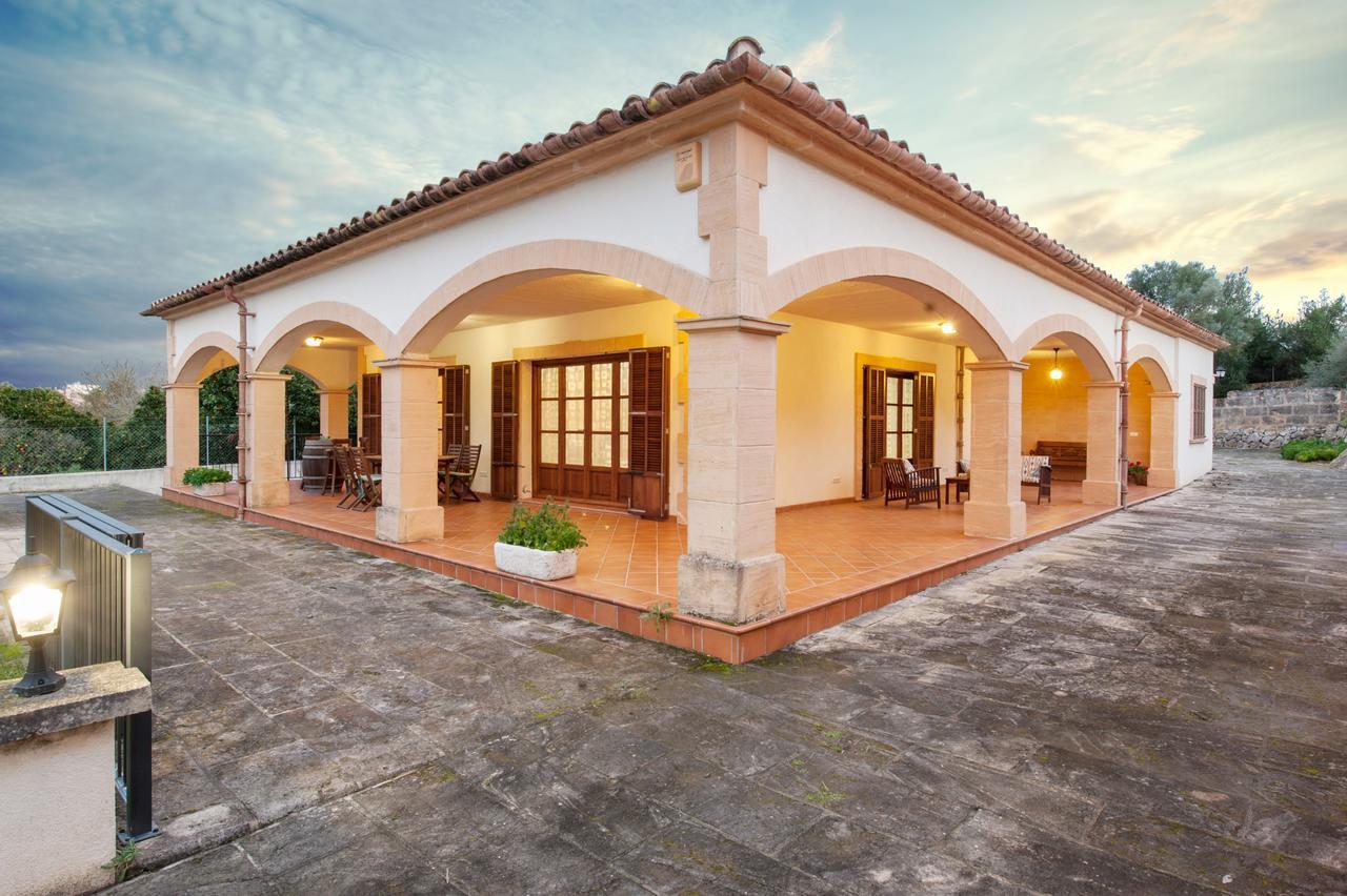 Ses Covetes Villa Petra  Bagian luar foto