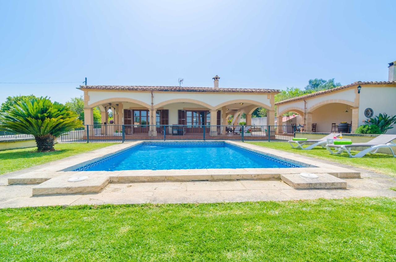 Ses Covetes Villa Petra  Bagian luar foto